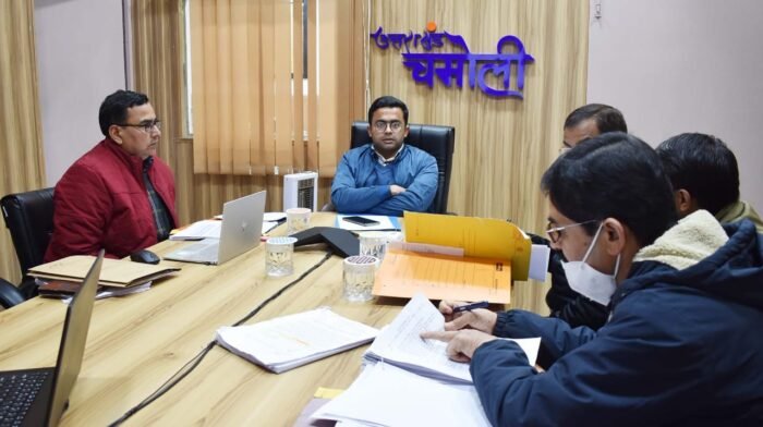  सड़क दुर्घटनाओ में मजिस्ट्रेटी जांच में सामने आयी‌ खामियों को तत्काल दूर किया जाय बोलो चमोली डीएम