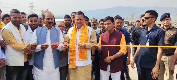  मुख्यमंत्री ने टनकपुर में पूर्णागिरि मेले के दौरान आयोजित हॉट एयर बैलून एवं पैरा मोटर एडवेंचर एक्टिविटीज का शुभारंभ किया।