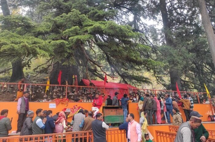  नन्दा के धर्म भाई लाटू के मंदिर के खुले कपाट