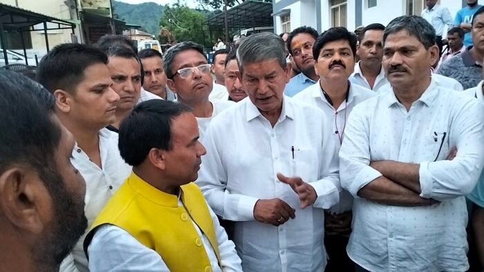  पुर्व मुख्यमंत्री हरीश रावत ने कहा कमिश्नर स्तर के अधिकारी करें हादसे की  जांच  मृतकों के परिजनों को नौकरी देने की मांग भी उठाई