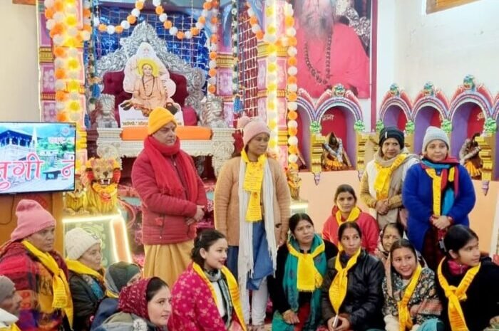  भगवान नागराजा की डोली बद्रीनाथ यात्रा पर ज्योतिष्पीठ पहुंची डोली