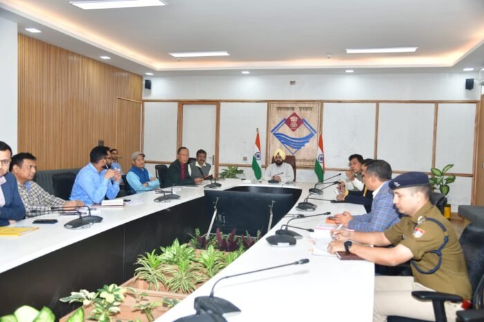  मुख्य सचिव डॉ. एस.एस. संधु की अध्यक्षता में  यूनीफाईड मैट्रोपोलिटन ट्रांसपोर्ट अथॉरिटी की बैठक आयोजित