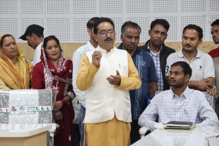  निजमुला घाटी की समस्याएं जनता दरबार में गूंजी, डीएम तीन दिन बाद करेंगे स्थलीय निरीक्षण